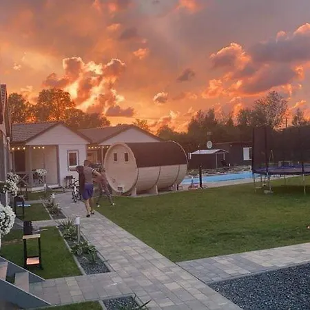 Homes With Pool, Sauna And Jacuzzi Tatil Evi