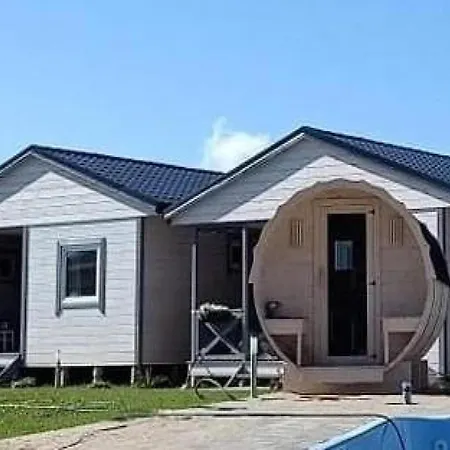 Homes With Pool, Sauna And Jacuzzi * Гонски