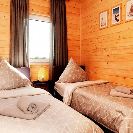 Homes With Pool, Sauna And Jacuzzi Gąski