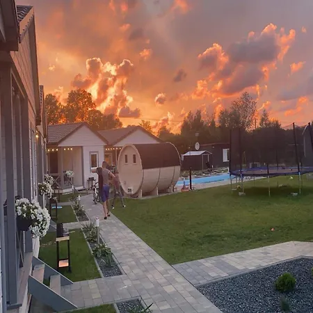 Homes With Pool, Sauna And Jacuzzi