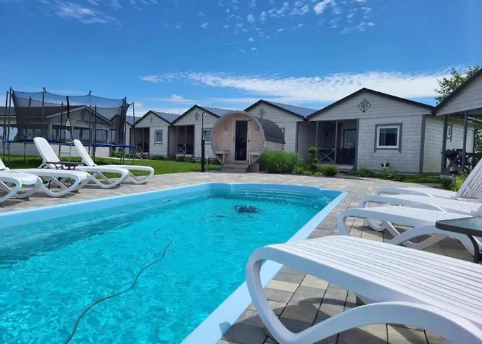 Homes With Pool, Sauna And Jacuzzi Semesterbostad