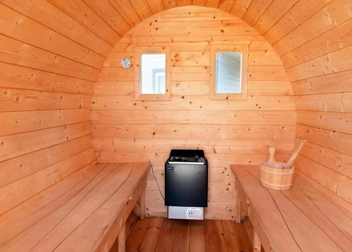 Homes With Pool, Sauna And Jacuzzi Semesterbostad Gąski