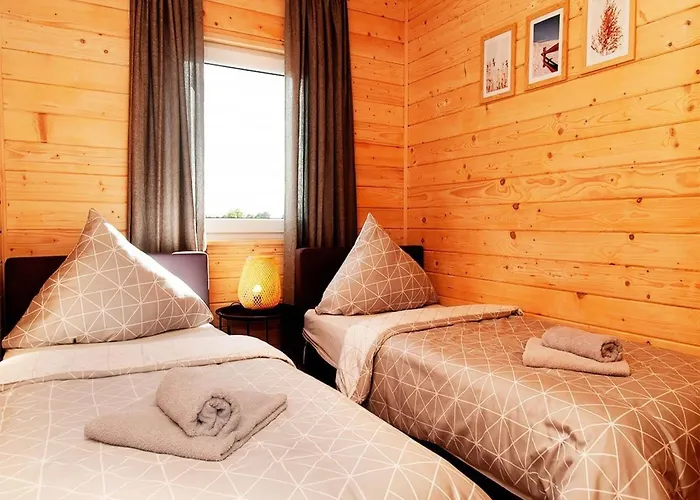 Homes With Pool, Sauna And Jacuzzi Gąski