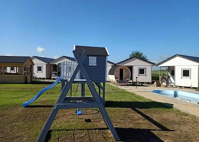 Homes With Pool, Sauna And Jacuzzi